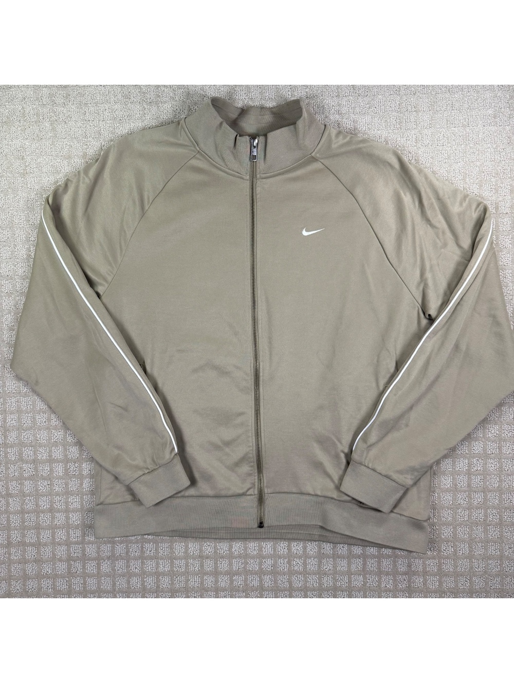 Nike beige full zip track jacket size XL